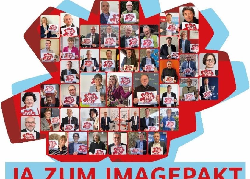 Collage aus einzelnen Bildern mit Personen die ein Schild zu
