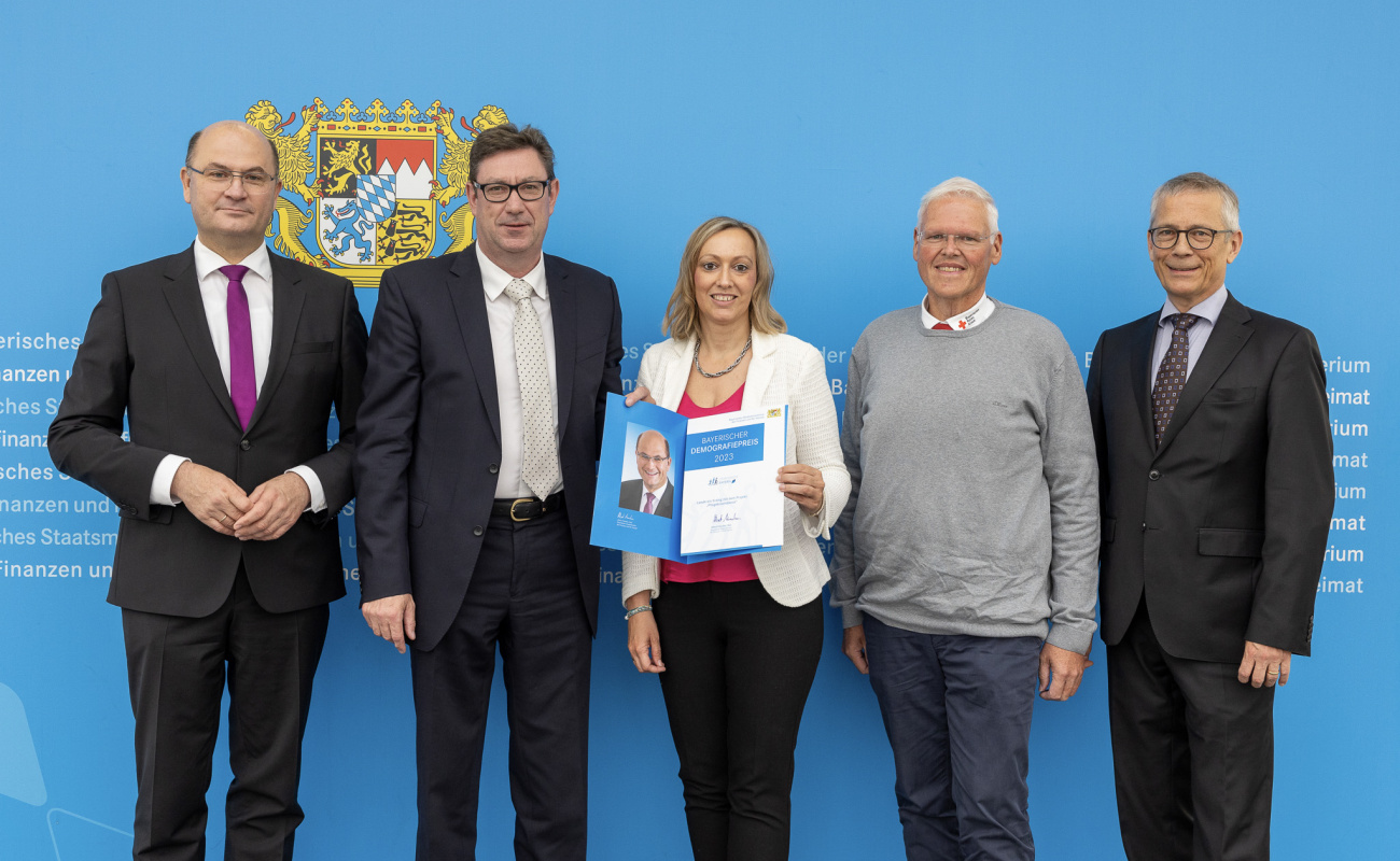 Heimatminister Albert Füracker mit Landrat Bayerstorfer und Vertretern des Landkreises Erding