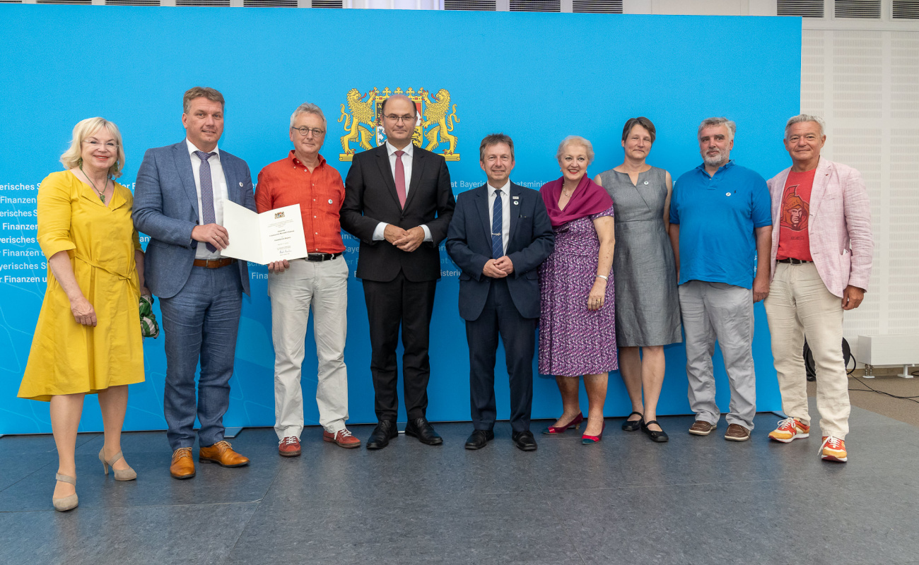 Heimatminister Albert Füracker mit Edzerdla