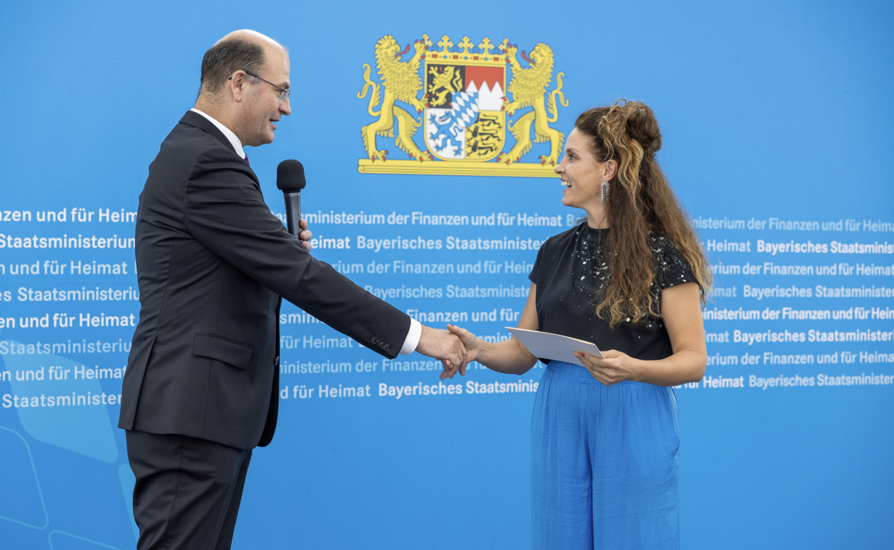 Heimatminister Albert Füracker mit Ria Reiser