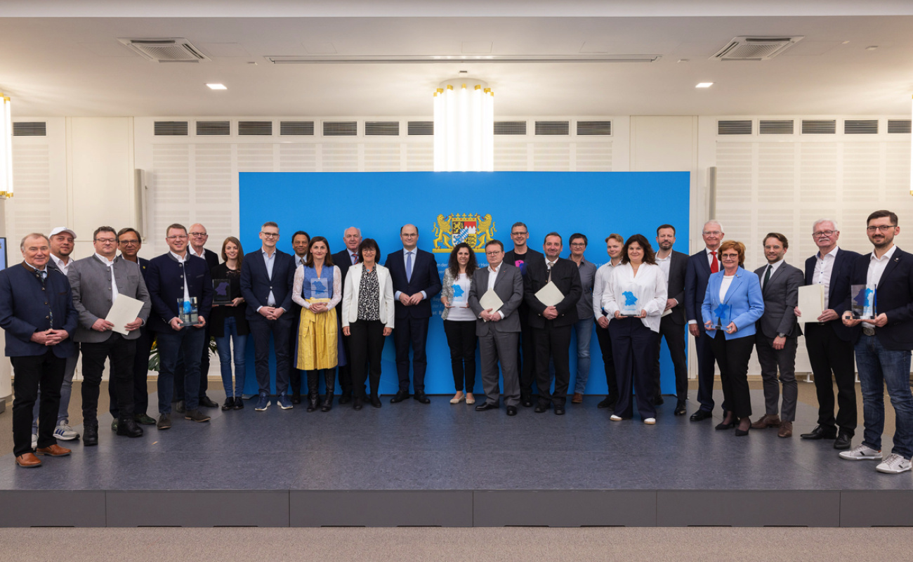Heimatverbundene Unternehmen 2023 Gruppenbild