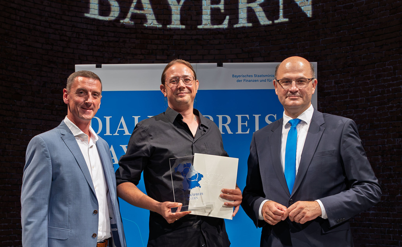  Heimatminister Albert Füracker mit Sebastian „Wastel“ Kauz 