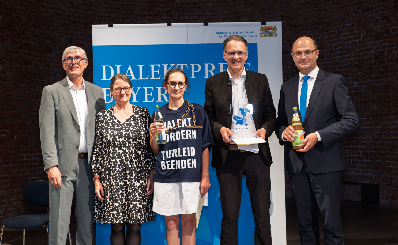 Heimatminister Albert Füracker mit Stefan Menz und Rosie Füglein 