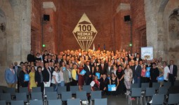 Heimatminister Albert Füracker und Kunstministerin Prof. Dr. med. Marion Kiechle prämieren 100 Heimatschätze