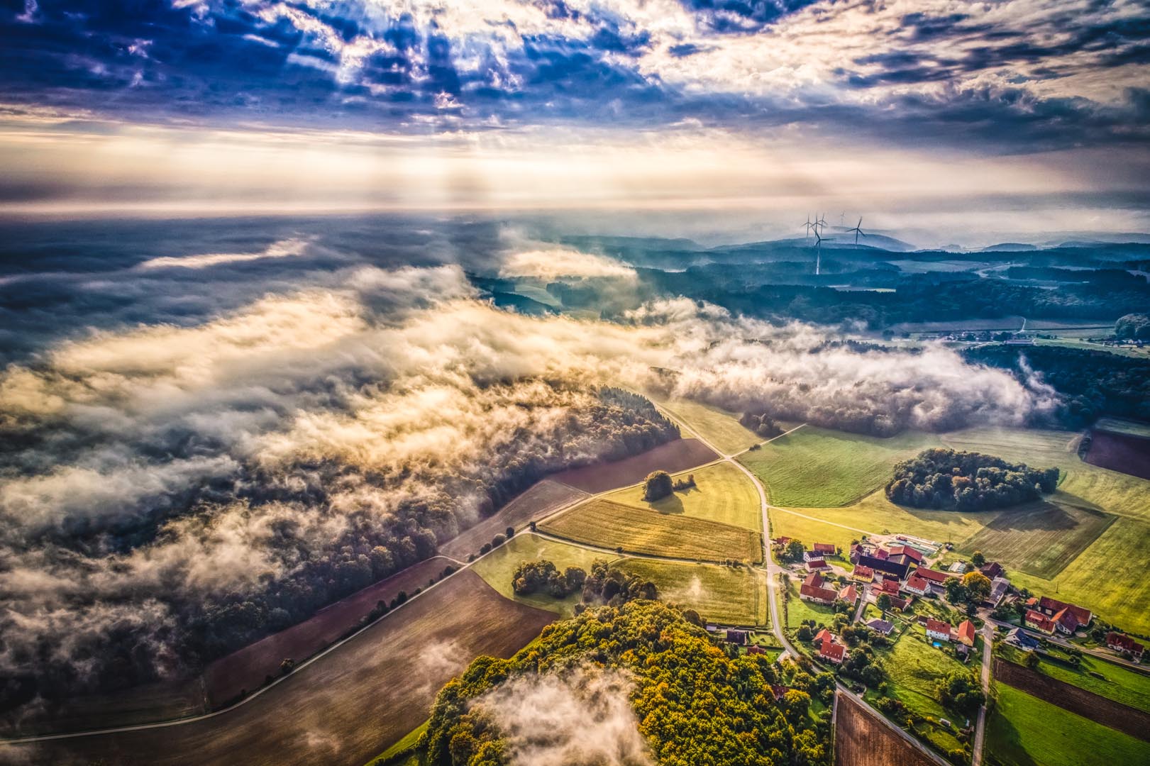 Eckertsfeld im Morgennebel