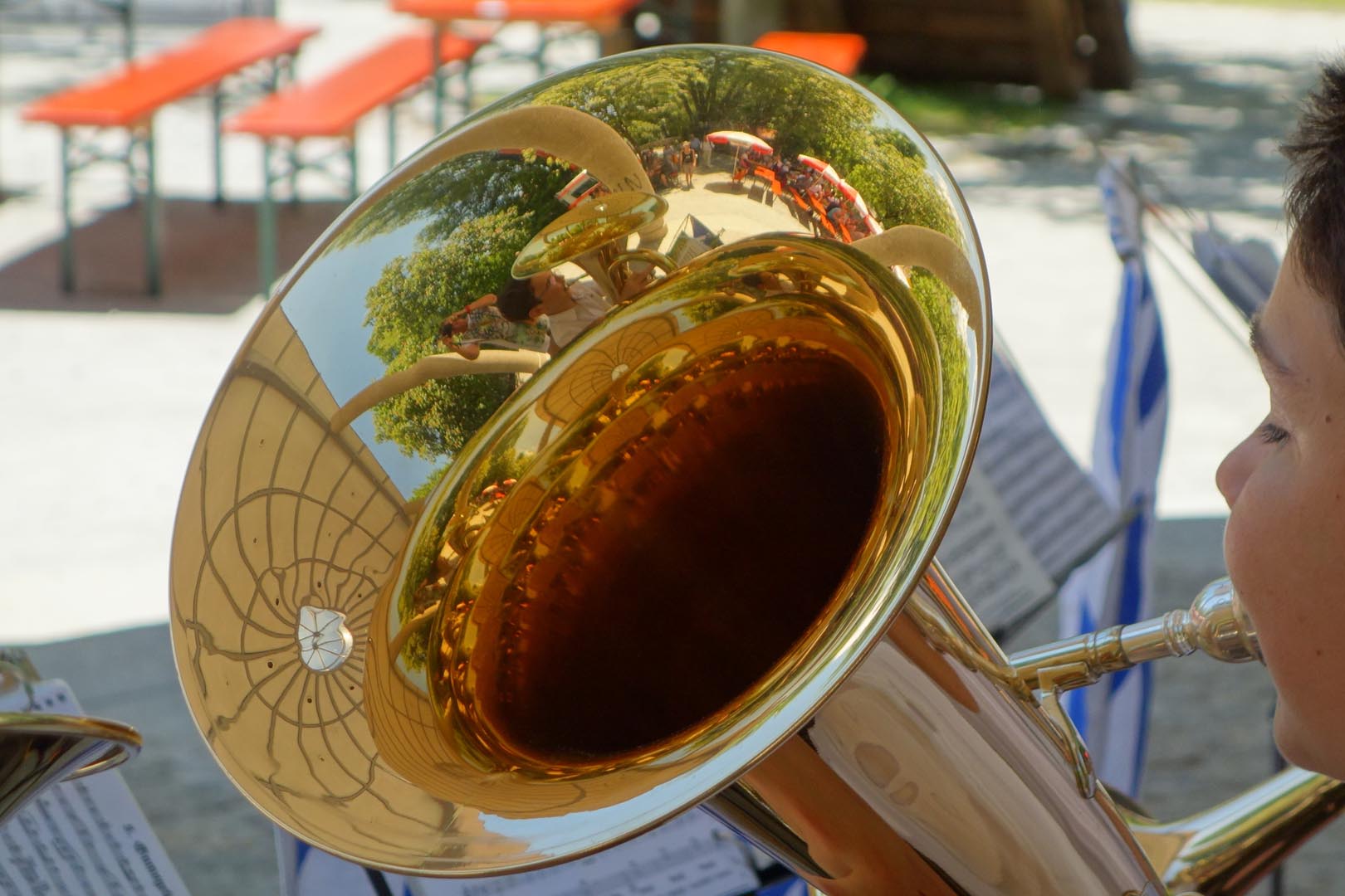 Heimatmusikspektakel Drumherum in Regen