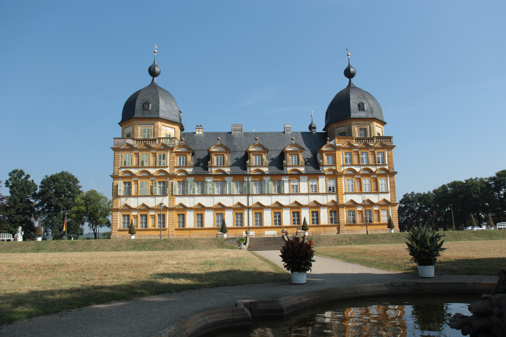 Schloß Seehof - die Marquardsburg