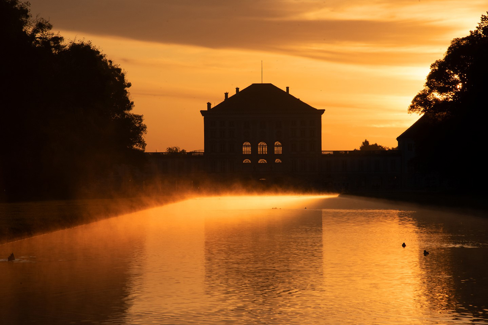 Schloss in Flammen