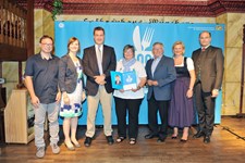 Ministerpräsident Dr. Markus Söder, Heimatminister Albert Füracker und die Präsidentin des DEHOGA Bayern e. V., Angela Inselkammer, prämieren die 100 besten Heimatwirtschaften
